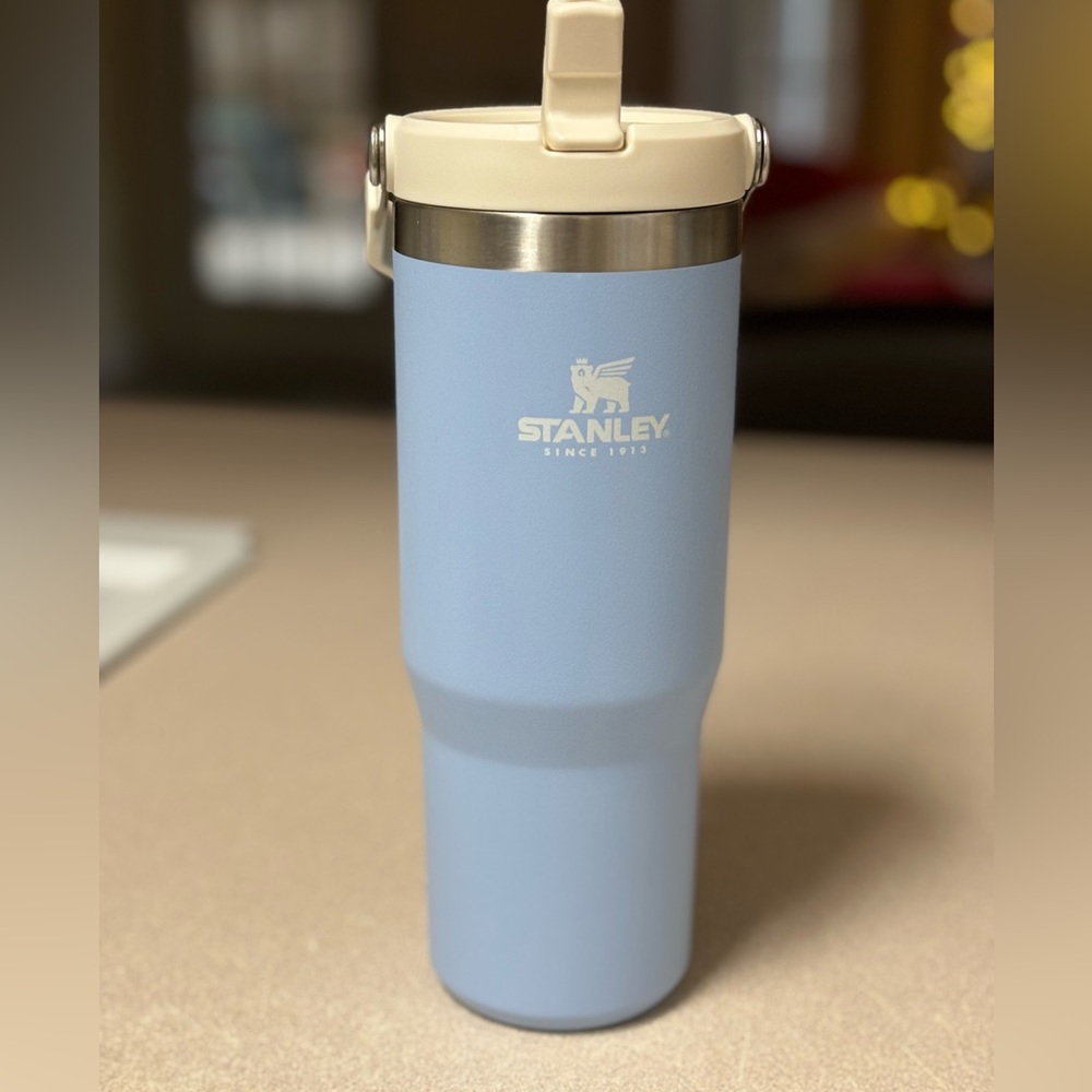 Stanley 30 oz ice flow